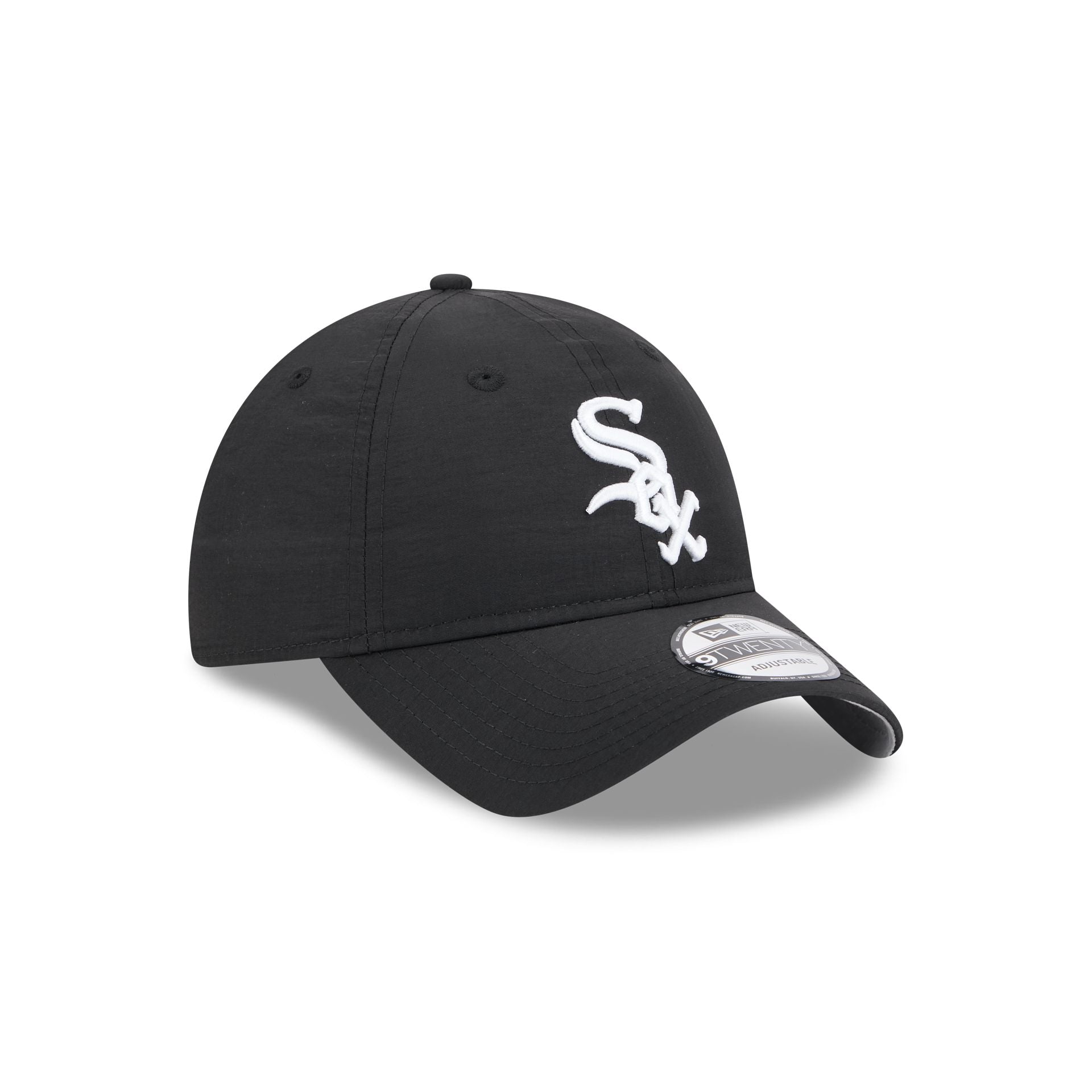 https://cdn.shopify.com/s/files/1/0601/2554/4675/files/60656389_9TWENTY_EVERYDAYNYLON_CHIWHI_BLK_3QR.jpg?v=1740520616