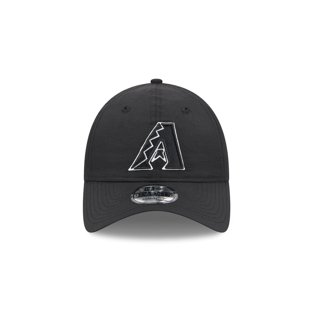 https://cdn.shopify.com/s/files/1/0601/2554/4675/files/60656394_9TWENTY_EVERYDAYNYLON_ARIDIA_BLK_F.jpg?v=1740520619