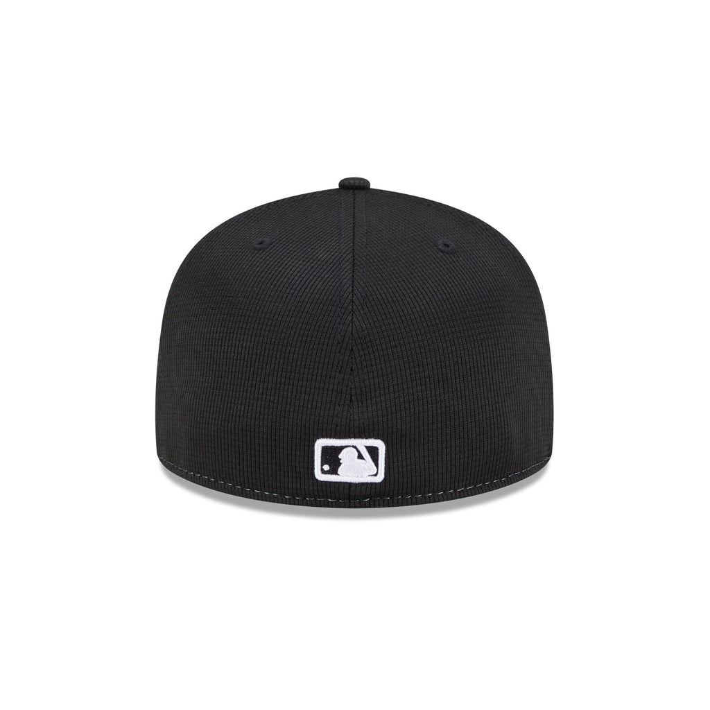 https://cdn.shopify.com/s/files/1/0601/2554/4675/files/60666468_59FIFTY_CITYCONNECTCHIWHI_CHIWHI_OTC_R.jpg?v=1745870655