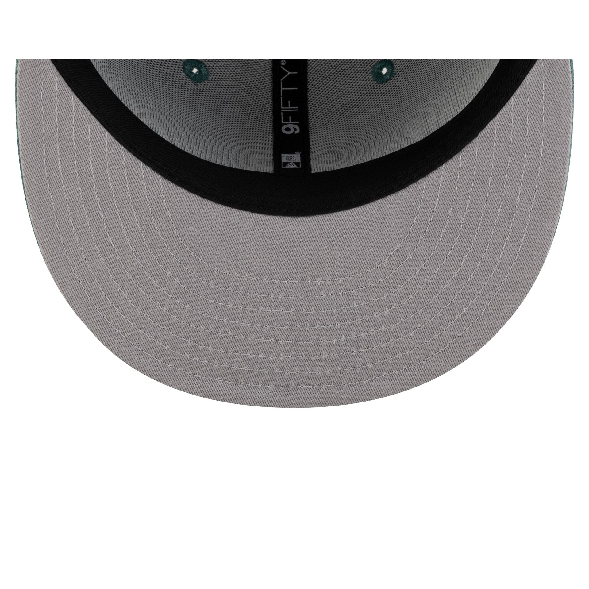 https://cdn.shopify.com/s/files/1/0601/2554/4675/files/60666602_9FIFTY_MLB25_CITYCONNECT_BOSRED_GRN_UV.jpg?v=1747315852