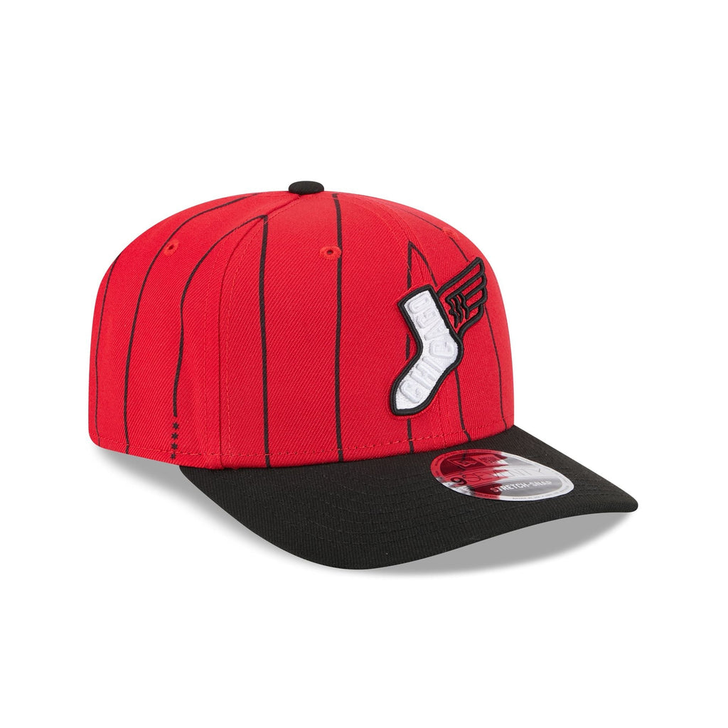 https://cdn.shopify.com/s/files/1/0601/2554/4675/files/60666726_9SEVENTY_CITYCONNECTCHIWHI_CHIWHI_OTC_3QR.jpg?v=1745870655