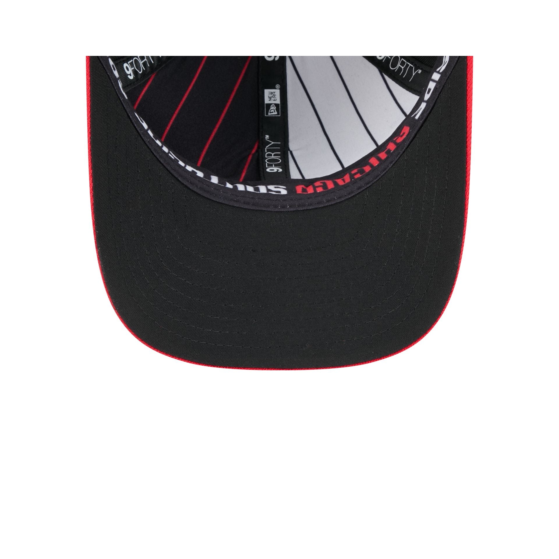 https://cdn.shopify.com/s/files/1/0601/2554/4675/files/60666776_940MC_CITYCONNECTCHIWHI_CHIWHI_OTC_UV.jpg?v=1745870653
