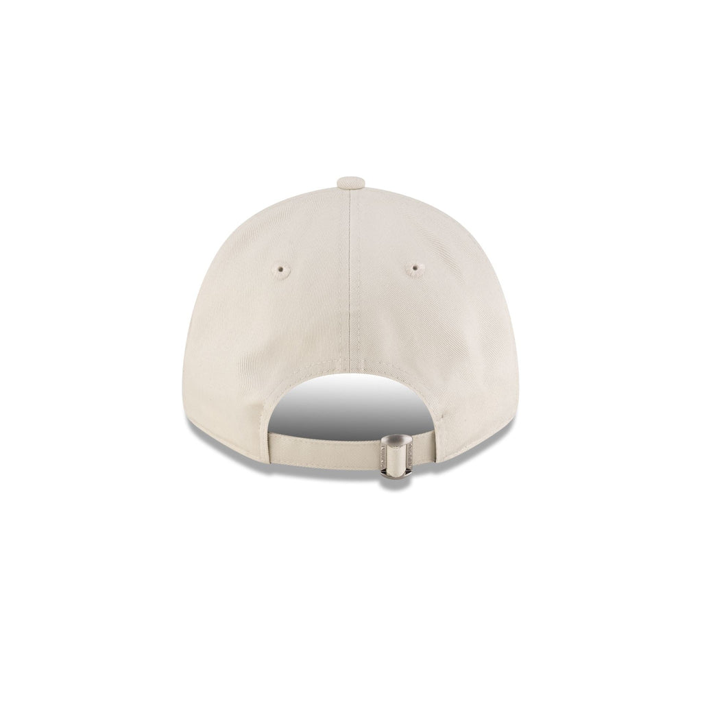 https://cdn.shopify.com/s/files/1/0601/2554/4675/files/60667551_9FORTY_EMEA_SS25_CHIWHI_STN_R.jpg?v=1746473367
