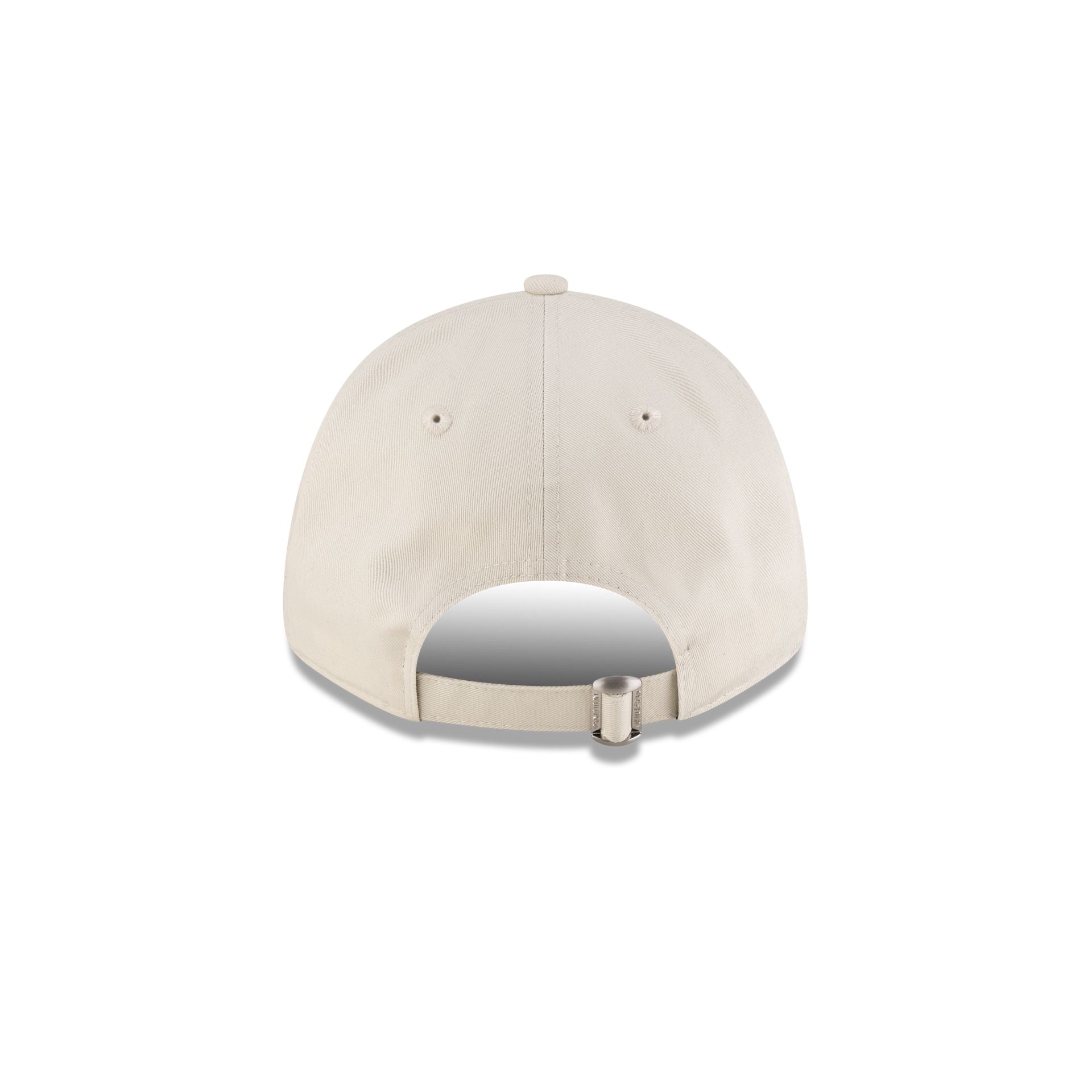https://cdn.shopify.com/s/files/1/0601/2554/4675/files/60667551_9FORTY_EMEA_SS25_CHIWHI_STN_R.jpg?v=1746473367