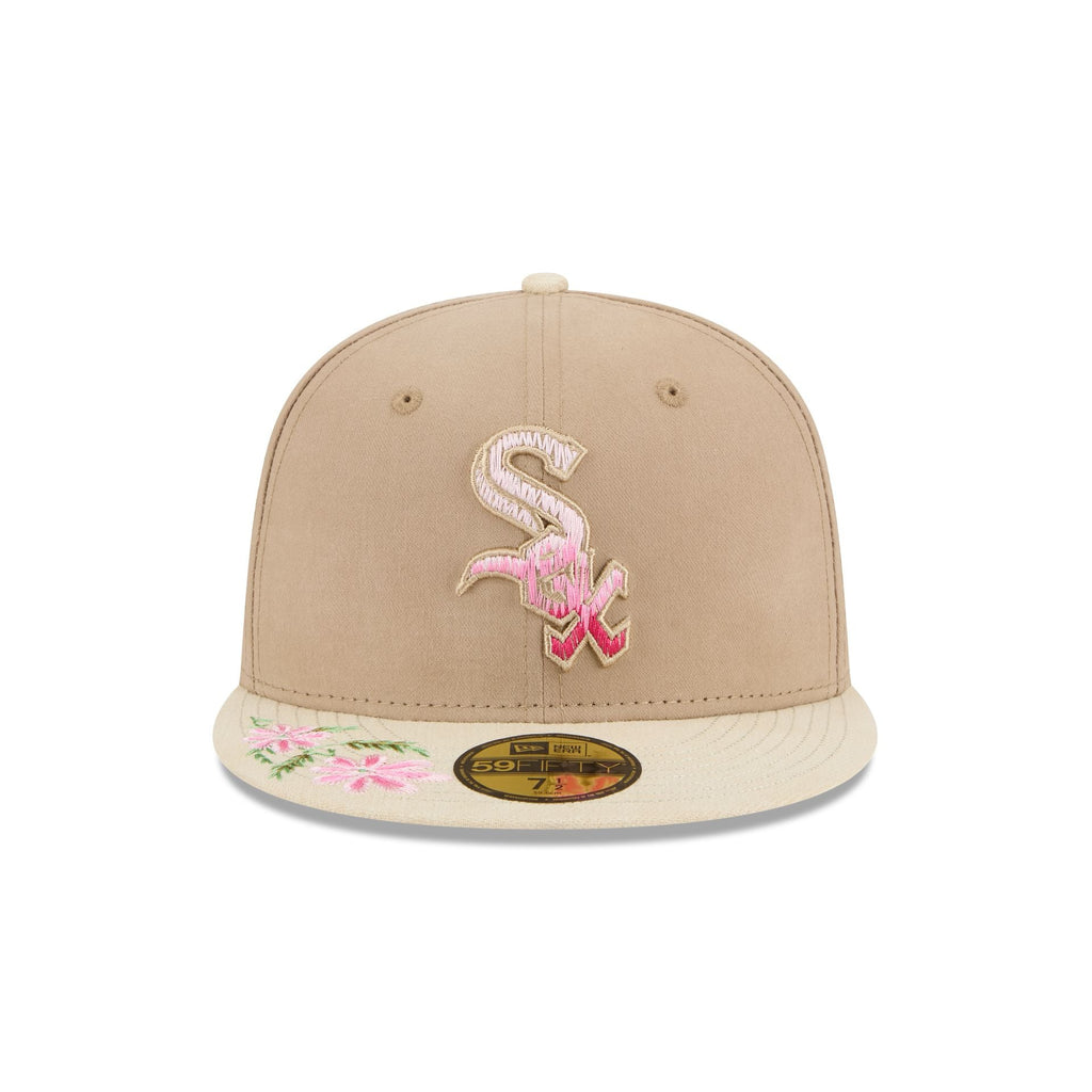 https://cdn.shopify.com/s/files/1/0601/2554/4675/files/60668434_59FIFTY_HANDSTITCHEDFLORAL_CHIWHI_OTC_F.jpg?v=1739218473