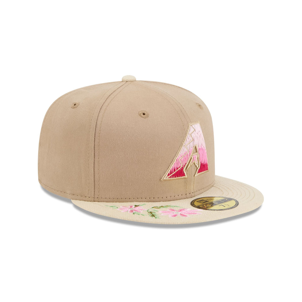 https://cdn.shopify.com/s/files/1/0601/2554/4675/files/60668440_59FIFTY_HANDSTITCHEDFLORAL_ARIDIA_OTC_3QR.jpg?v=1739218475