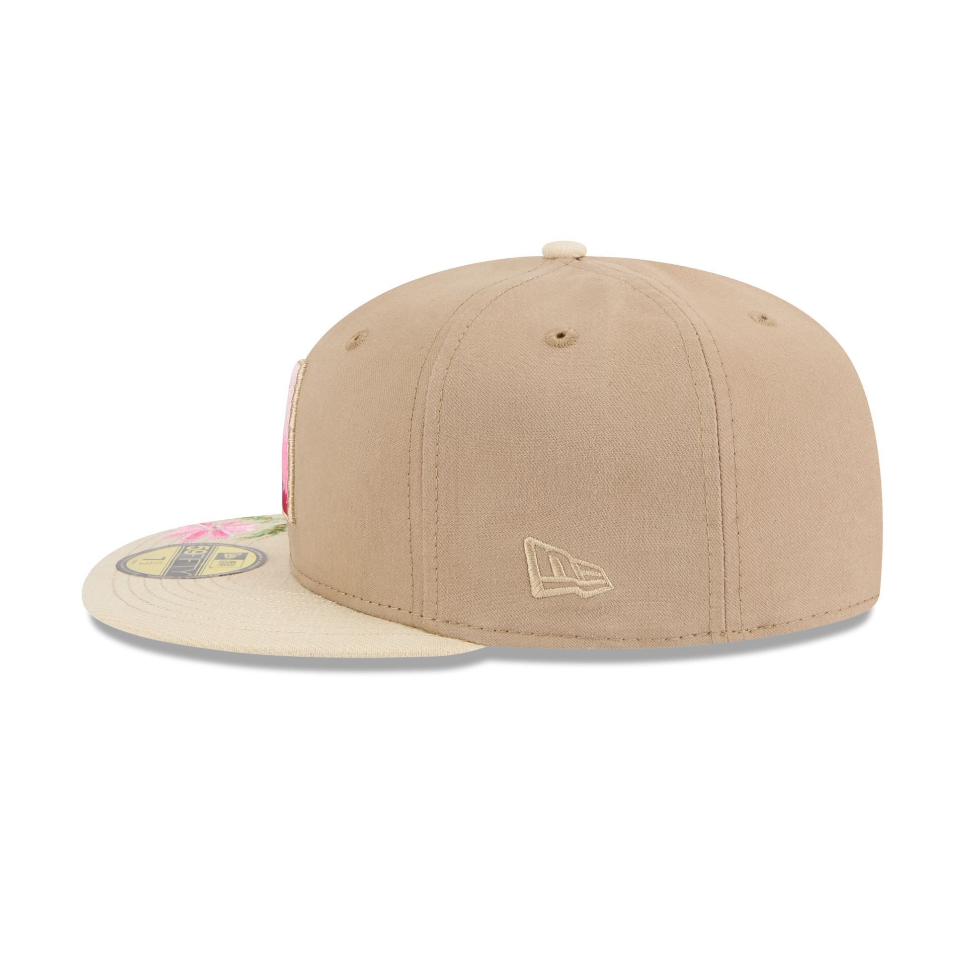 https://cdn.shopify.com/s/files/1/0601/2554/4675/files/60668440_59FIFTY_HANDSTITCHEDFLORAL_ARIDIA_OTC_LSIDE.jpg?v=1739218475