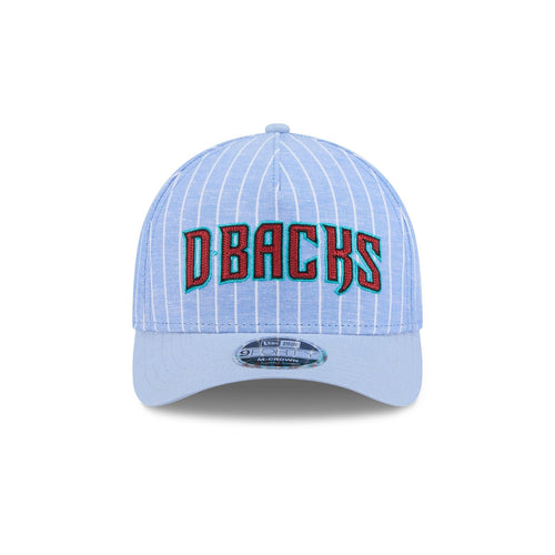 https://cdn.shopify.com/s/files/1/0601/2554/4675/files/60668486_940MC_20AFRAME_PINSTRIPELINEN_ARIDIA_OTC_F.jpg?v=1739902200