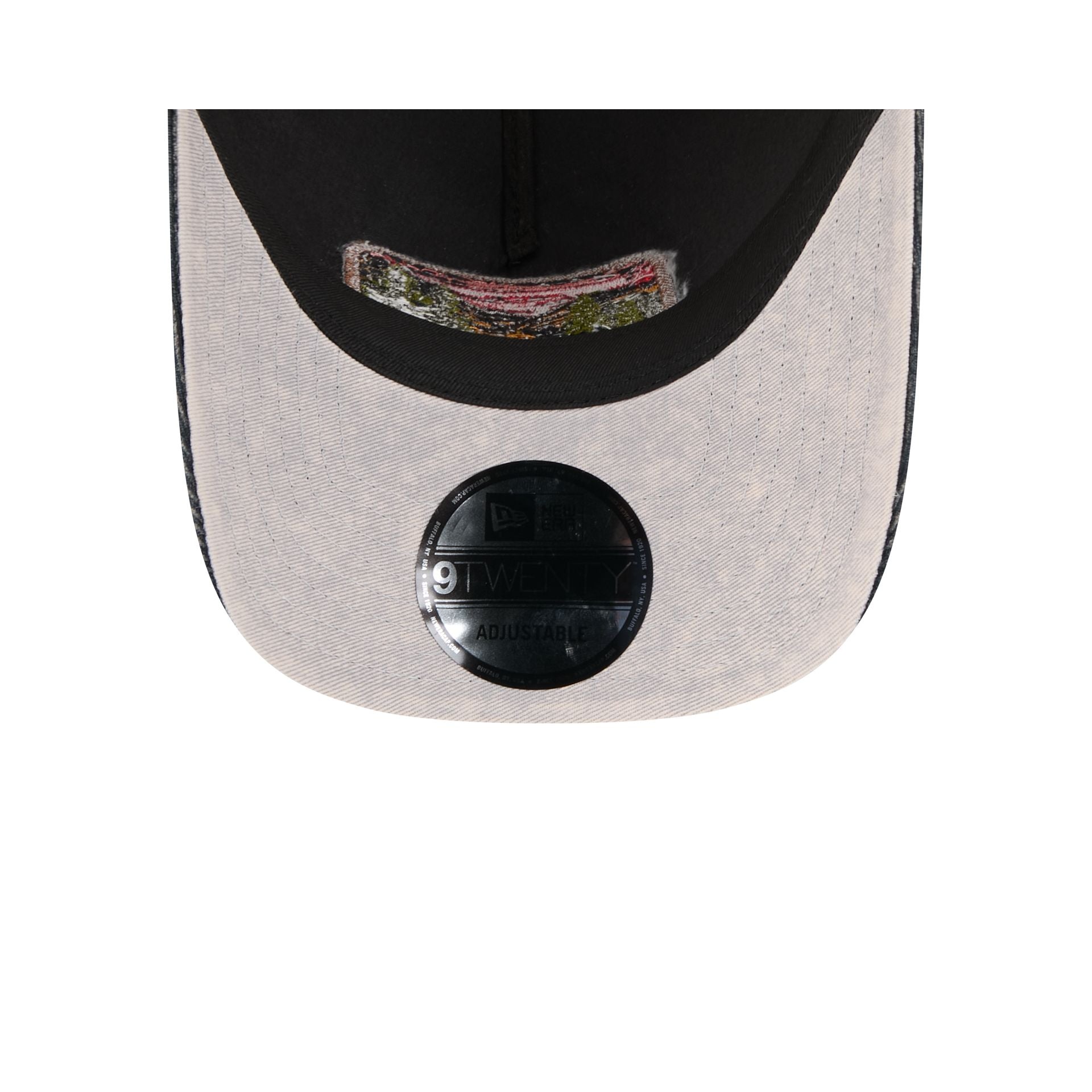 https://cdn.shopify.com/s/files/1/0601/2554/4675/files/60669041_9TWENTYAF_VTGLANDSCAPE25317_ATLBRA_OTC_UV.jpg?v=1747337856
