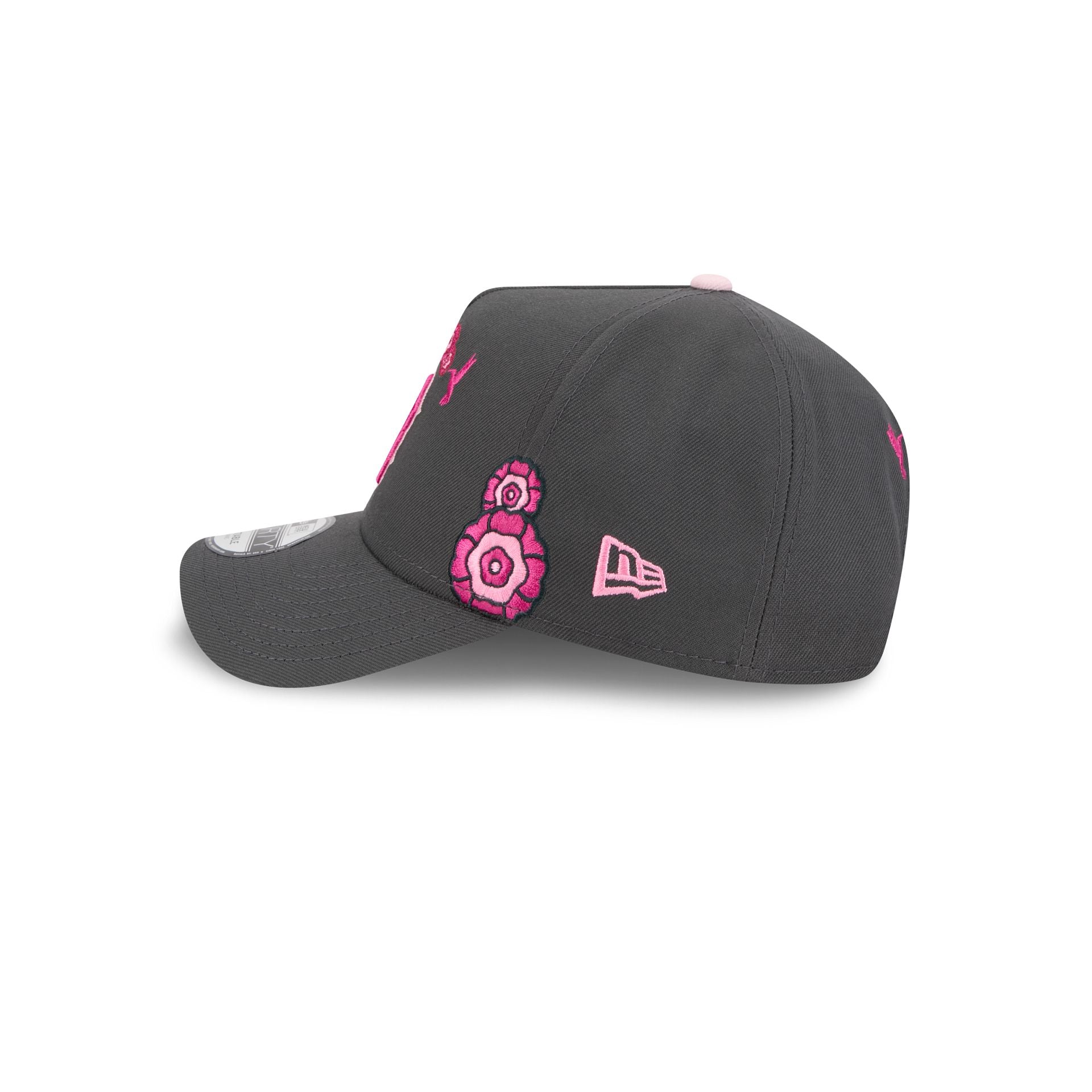 https://cdn.shopify.com/s/files/1/0601/2554/4675/files/60675112_9FORTYAF_940AFDIADEMUERTOSBOSREDGRH_BOSRED_GRH_LSIDE.jpg?v=1760635752