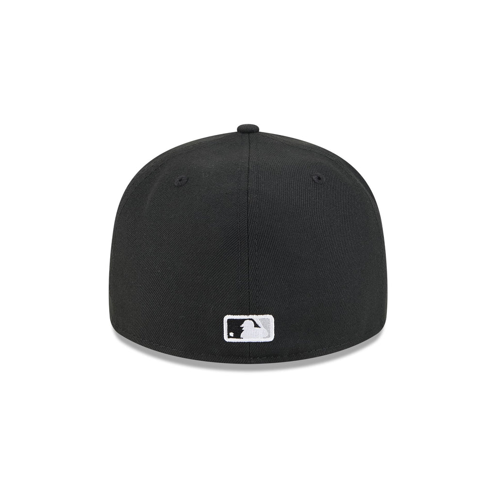 https://cdn.shopify.com/s/files/1/0601/2554/4675/files/60675188_RC59FIFTY_LifestyleEnergy_CHIWHI_BLK_R.jpg?v=1741106292