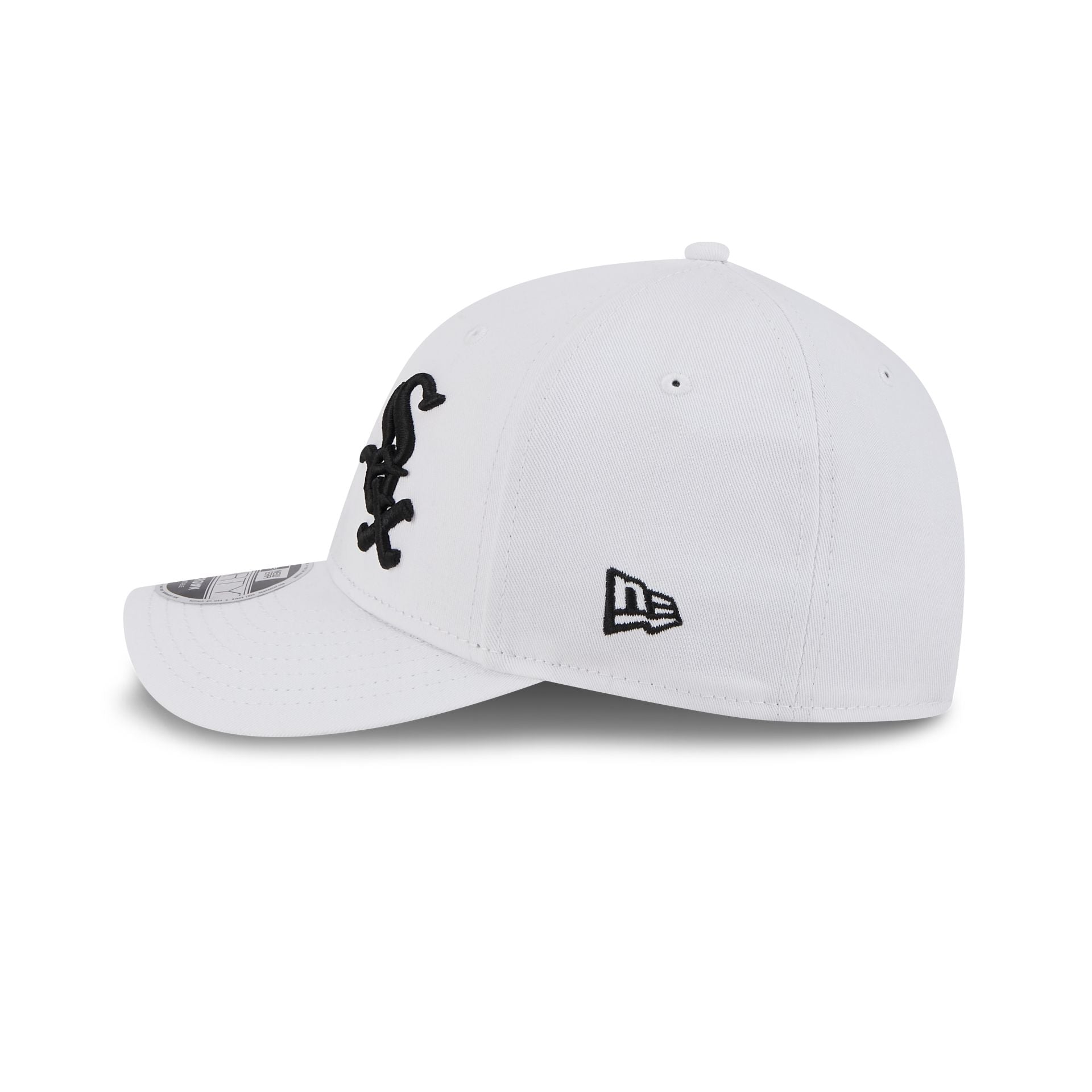 https://cdn.shopify.com/s/files/1/0601/2554/4675/files/60675235_9FORTYMC_LifestyleEnergy_CHIWHI_WHI_LSIDE.jpg?v=1741106290