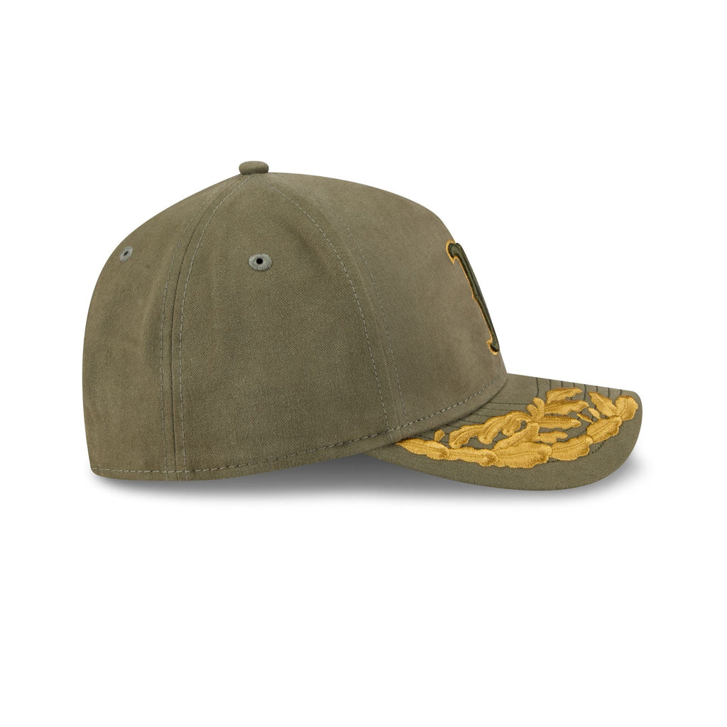 https://cdn.shopify.com/s/files/1/0601/2554/4675/files/60692432_9FORTYMCAF_ALPHA940MCAF2616_BOSRED_XGR_RSIDE.jpg?v=1756840933