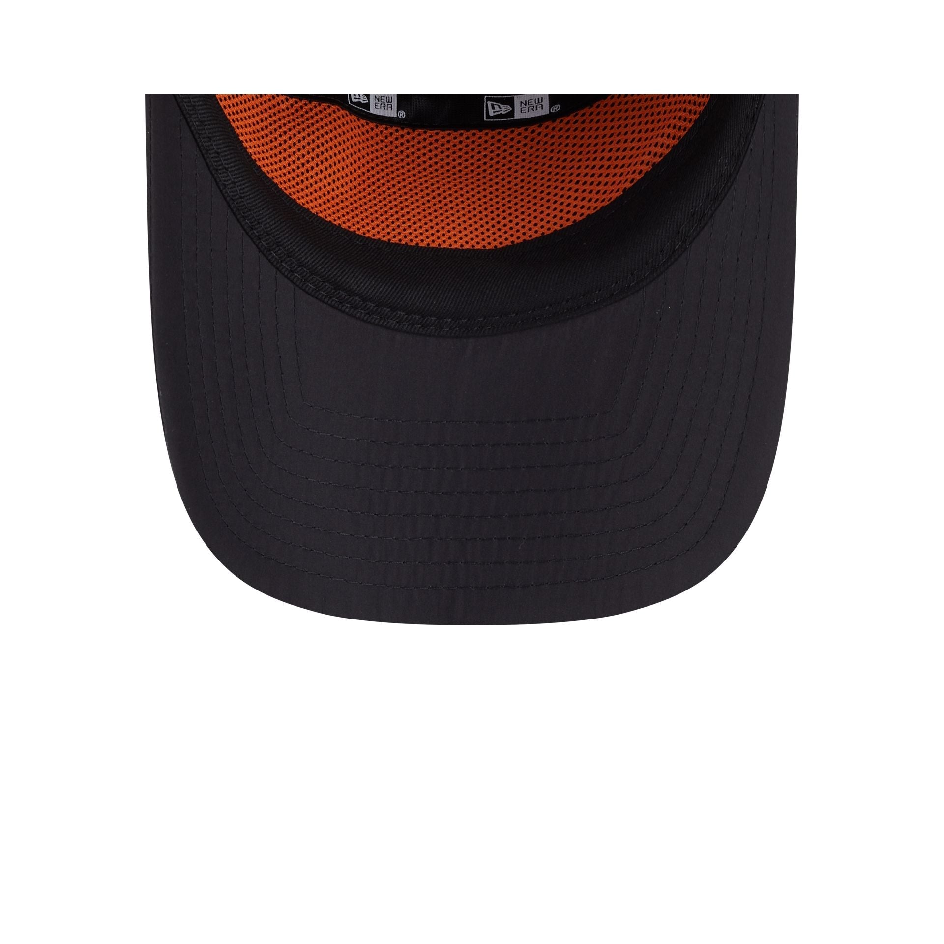 https://cdn.shopify.com/s/files/1/0601/2554/4675/files/60692605_RUNNER_ALPHARUNNER26166_BOSRED_XBK_UV.jpg?v=1756840929