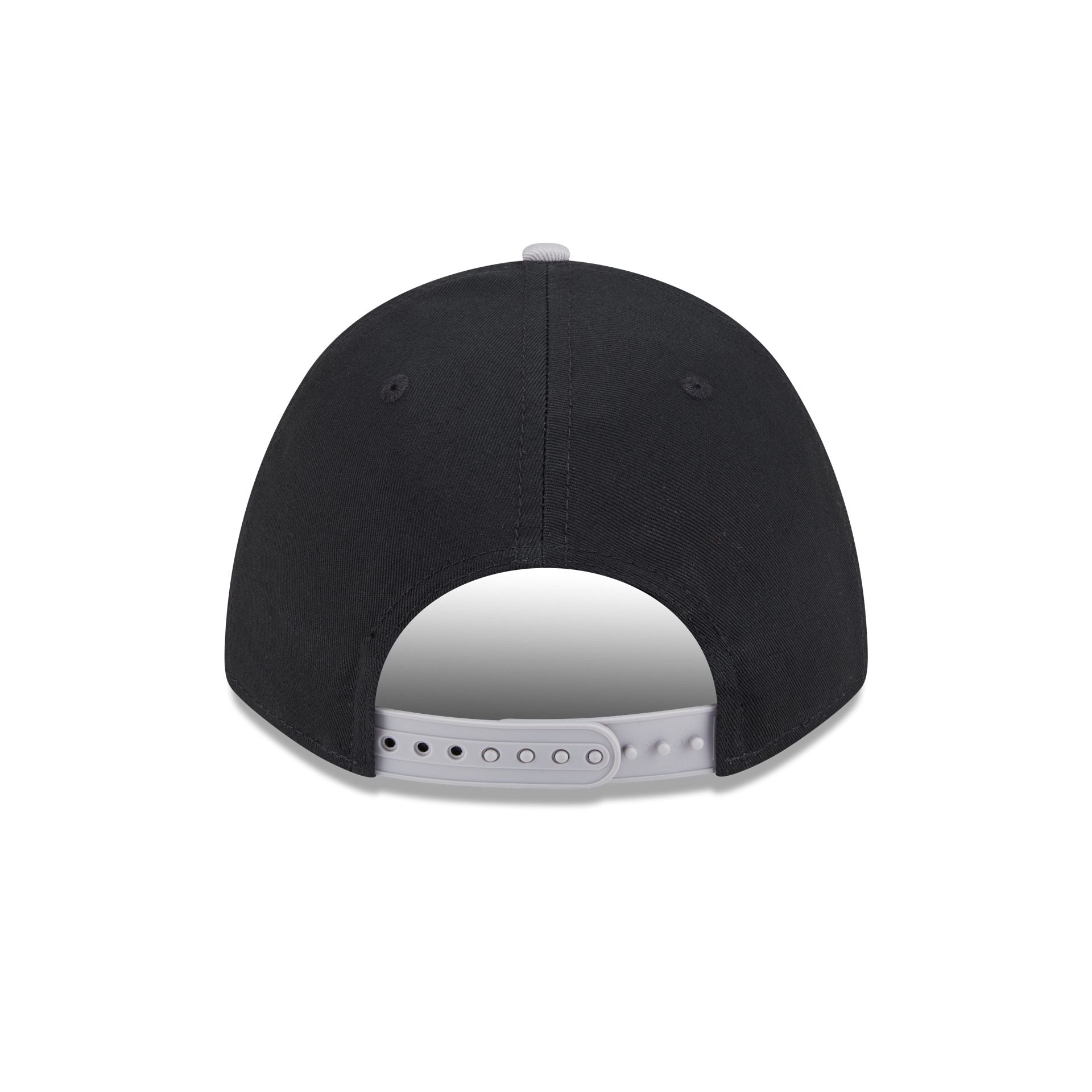 https://cdn.shopify.com/s/files/1/0601/2554/4675/files/60709352_9FORTYMCAF_940MCAFARCH25187_CHIWHI_STM_R.jpg?v=1758054188
