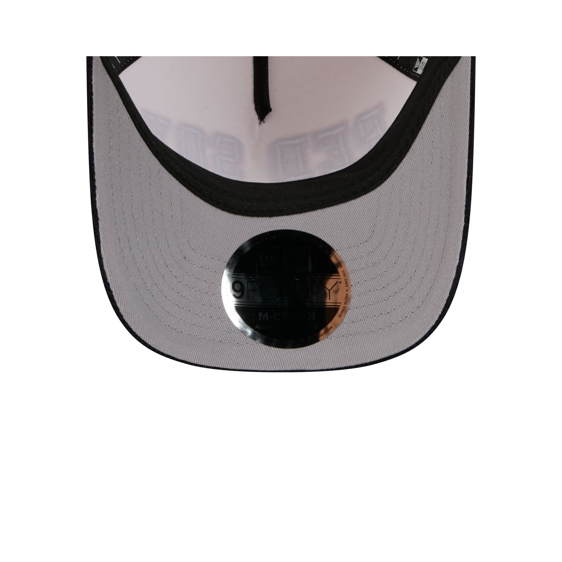 https://cdn.shopify.com/s/files/1/0601/2554/4675/files/60709990_9FORTYMCAF_940MCAF2TSD25235_BOSRED_OTC_UV.jpg?v=1756827379