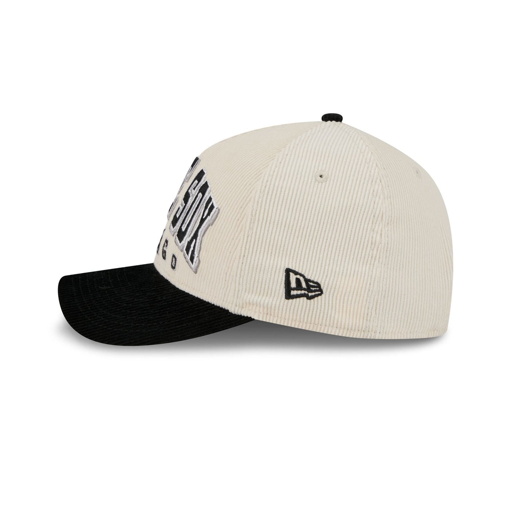 https://cdn.shopify.com/s/files/1/0601/2554/4675/files/60709991_9FORTYMCAF_940MCAF2TSD25235_CHIWHI_OTC_LSIDE.jpg?v=1756827376