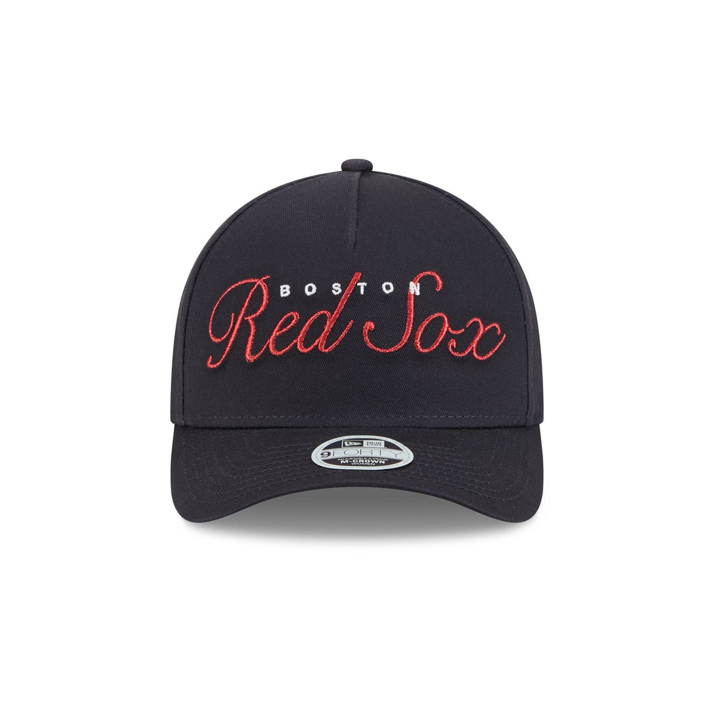 https://cdn.shopify.com/s/files/1/0601/2554/4675/files/60710711_9FORTYMCAF_940MCAFMTLLC25313_BOSRED_OTC_F.jpg?v=1758118634