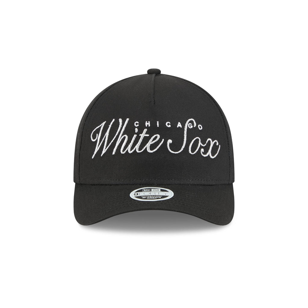 https://cdn.shopify.com/s/files/1/0601/2554/4675/files/60710717_9FORTYMCAF_940MCAFMTLLC25313_CHIWHI_OTC_F.jpg?v=1758118634