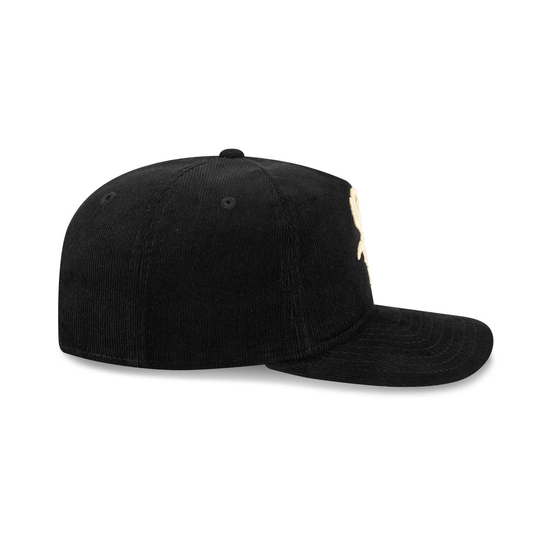 https://cdn.shopify.com/s/files/1/0601/2554/4675/files/60711861_19TWENTY_GOLFERNSTLGC25827_CHIWHI_XBK_RSIDE.jpg?v=1757335154
