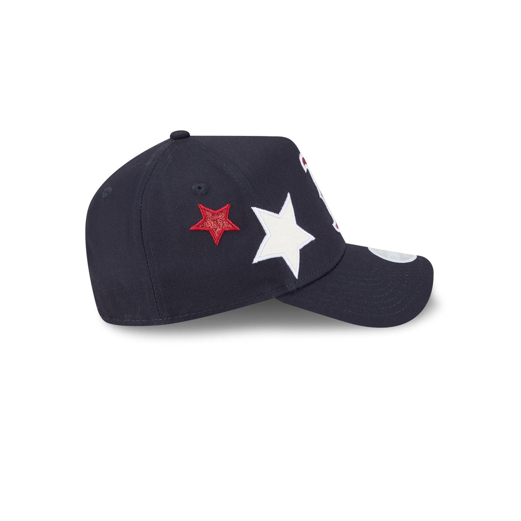 https://cdn.shopify.com/s/files/1/0601/2554/4675/files/60712430_9FORTYAF_940AFSTARDOM26000_BOSRED_OTC_RSIDE.jpg?v=1758117304