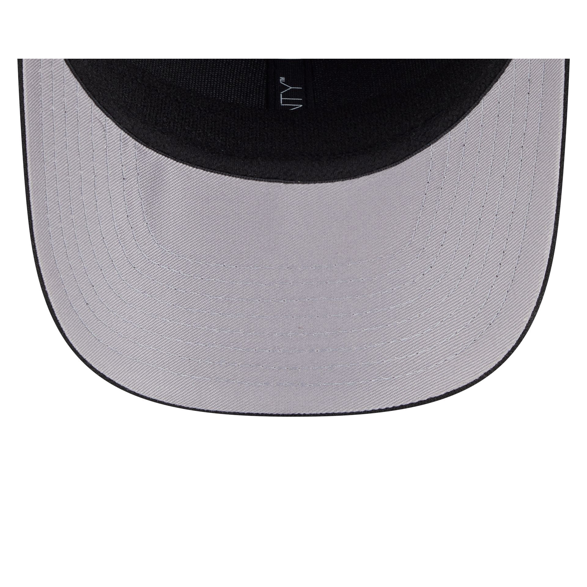 https://cdn.shopify.com/s/files/1/0601/2554/4675/files/60720205_9SEVENTY_970SSSTATED25074_CHIWHI_OTC_UV.jpg?v=1756828248