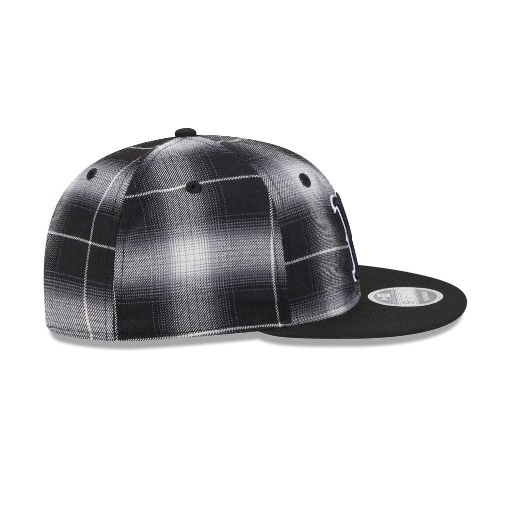 https://cdn.shopify.com/s/files/1/0601/2554/4675/files/60723928_RC9FIFTY_950RCPLAID25830_BOSRED_BLK_RSIDE.jpg?v=1756141606