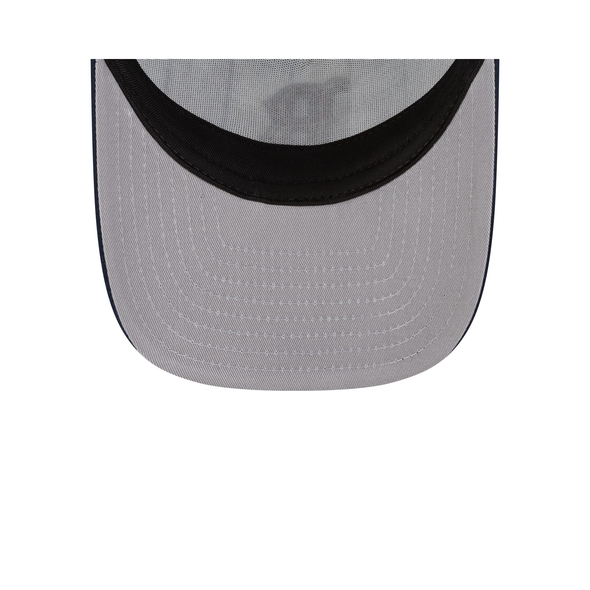 https://cdn.shopify.com/s/files/1/0601/2554/4675/files/60724057_9FIFTYAF_PINSTRIPE_2025829_BOSRED_C2_A0_OTC_UV.jpg?v=1757334803