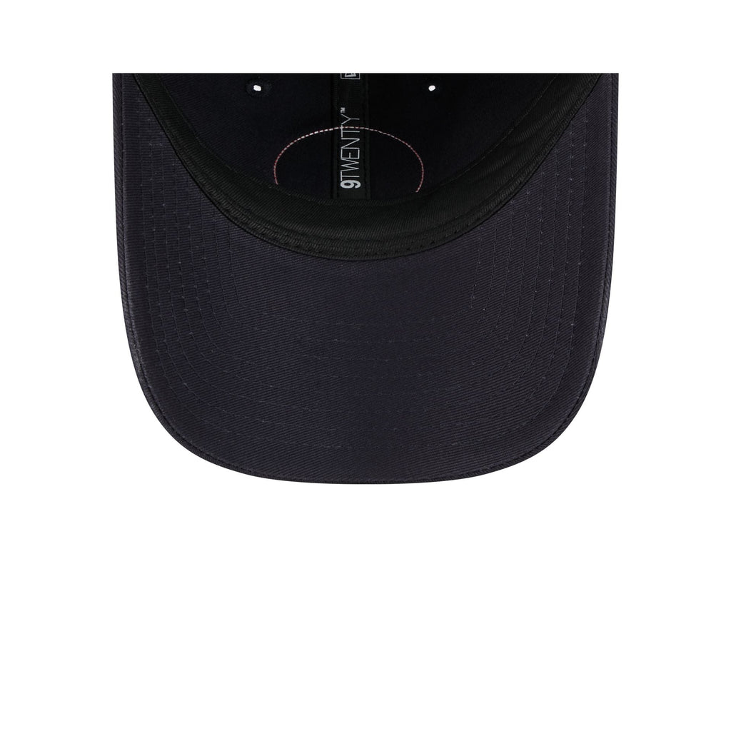 https://cdn.shopify.com/s/files/1/0601/2554/4675/files/60738108_9TWENTY_920BLOOM25330_BOSRED_OTC_UV.jpg?v=1756828217