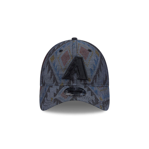https://cdn.shopify.com/s/files/1/0601/2554/4675/files/60745148_9TWENTY_AZTECPATTERN9TWENTY26_ARIDIA_XNV_F.jpg?v=1746108049