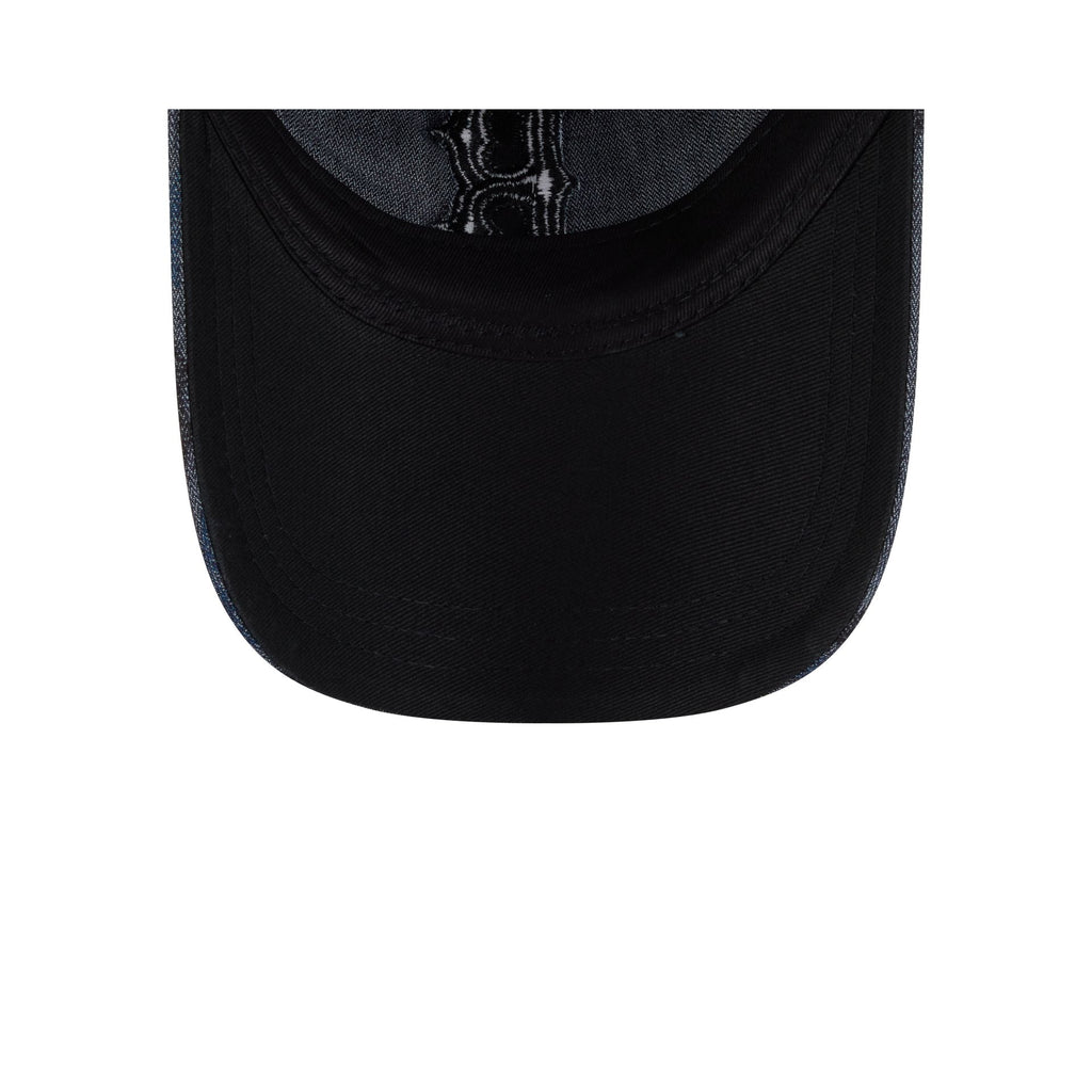https://cdn.shopify.com/s/files/1/0601/2554/4675/files/60745150_9TWENTY_AZTECPATTERN9TWENTY26_BOSRED_XNV_UV.jpg?v=1746108049