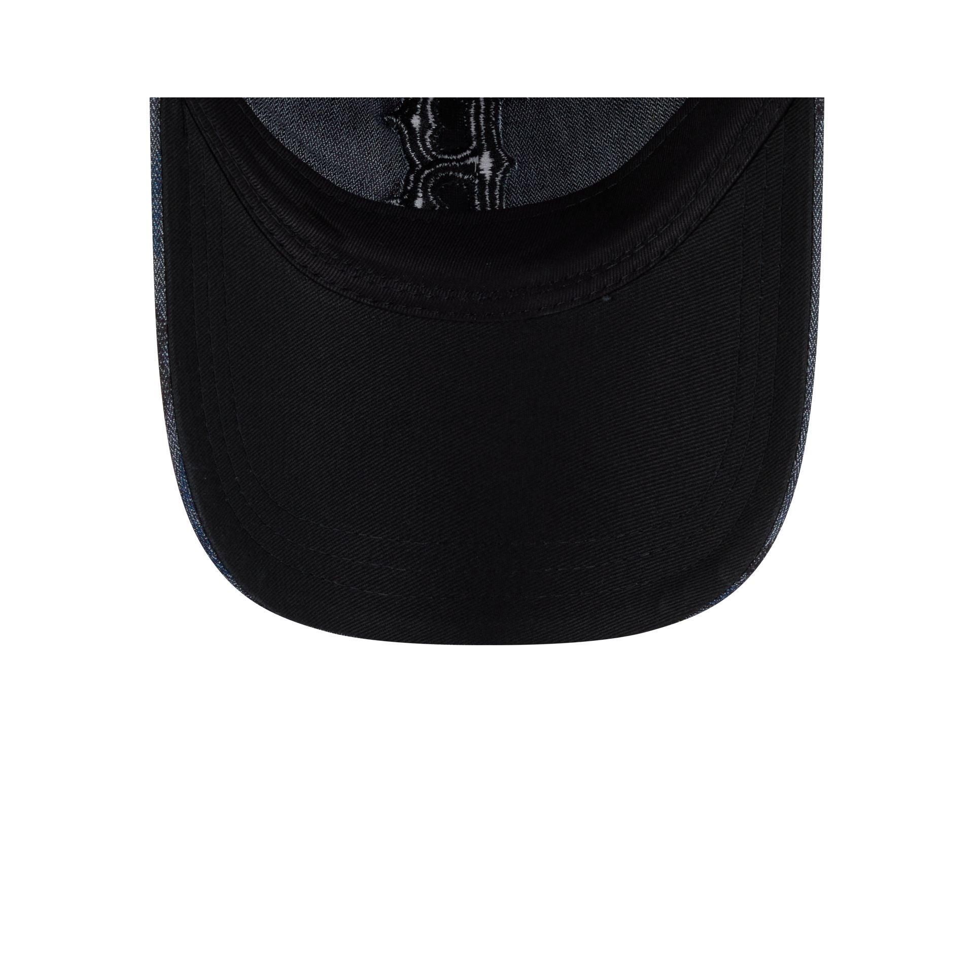 https://cdn.shopify.com/s/files/1/0601/2554/4675/files/60745150_9TWENTY_AZTECPATTERN9TWENTY26_BOSRED_XNV_UV.jpg?v=1746108049