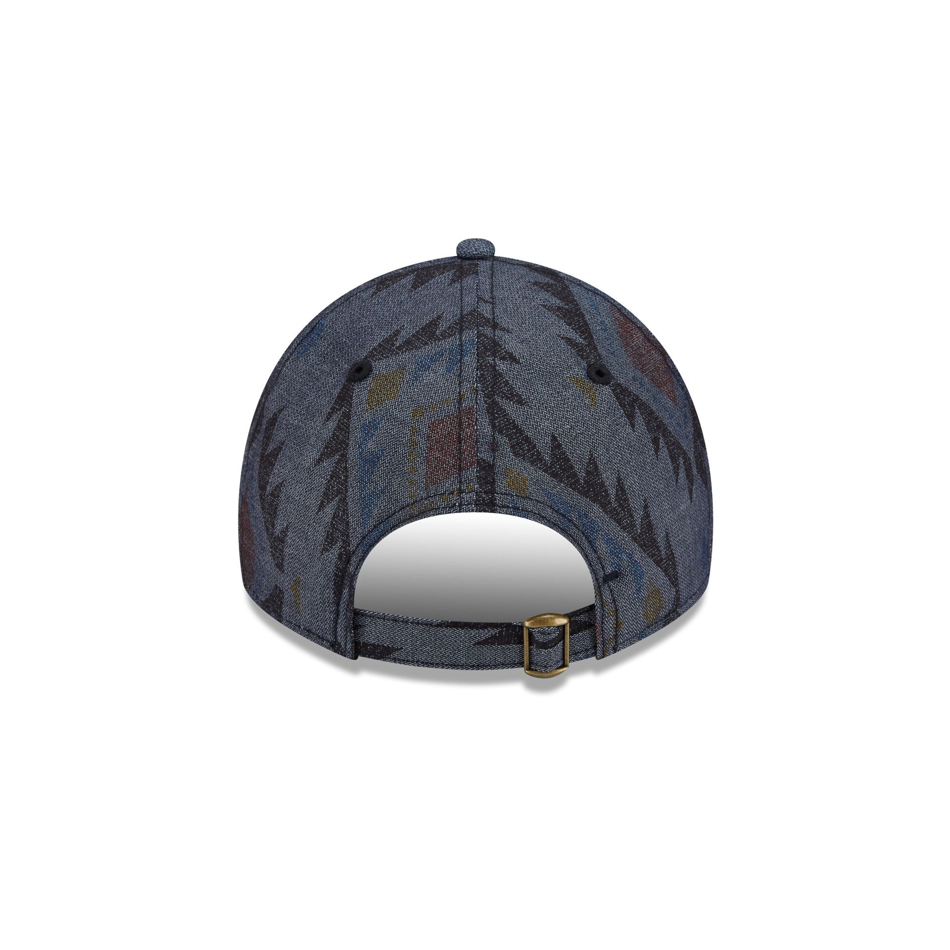 https://cdn.shopify.com/s/files/1/0601/2554/4675/files/60745151_9TWENTY_AZTECPATTERN9TWENTY26_CHIWHI_XNV_R.jpg?v=1746108049