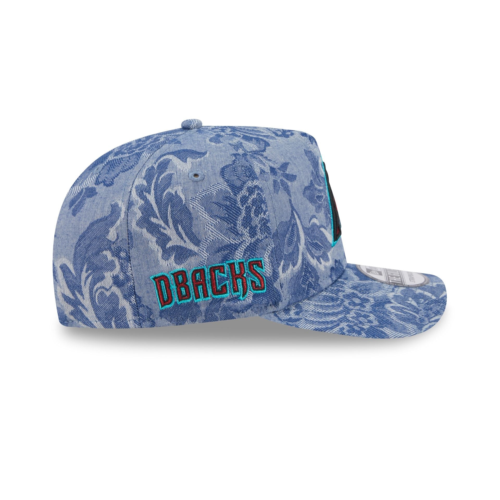 https://cdn.shopify.com/s/files/1/0601/2554/4675/files/60745161_GOLFER_DENIMJACQUARDGOLFR_ARIDIA_IND_RSIDE.jpg?v=1746108201