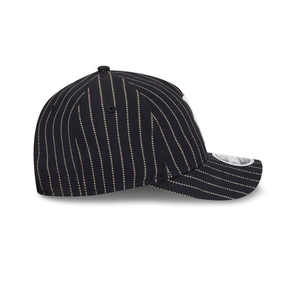 https://cdn.shopify.com/s/files/1/0601/2554/4675/files/60745184_9FORTYMCAF_AZTECPATTERN9TWENTY26_BOSRED_NVY_RSIDE.jpg?v=1746108049