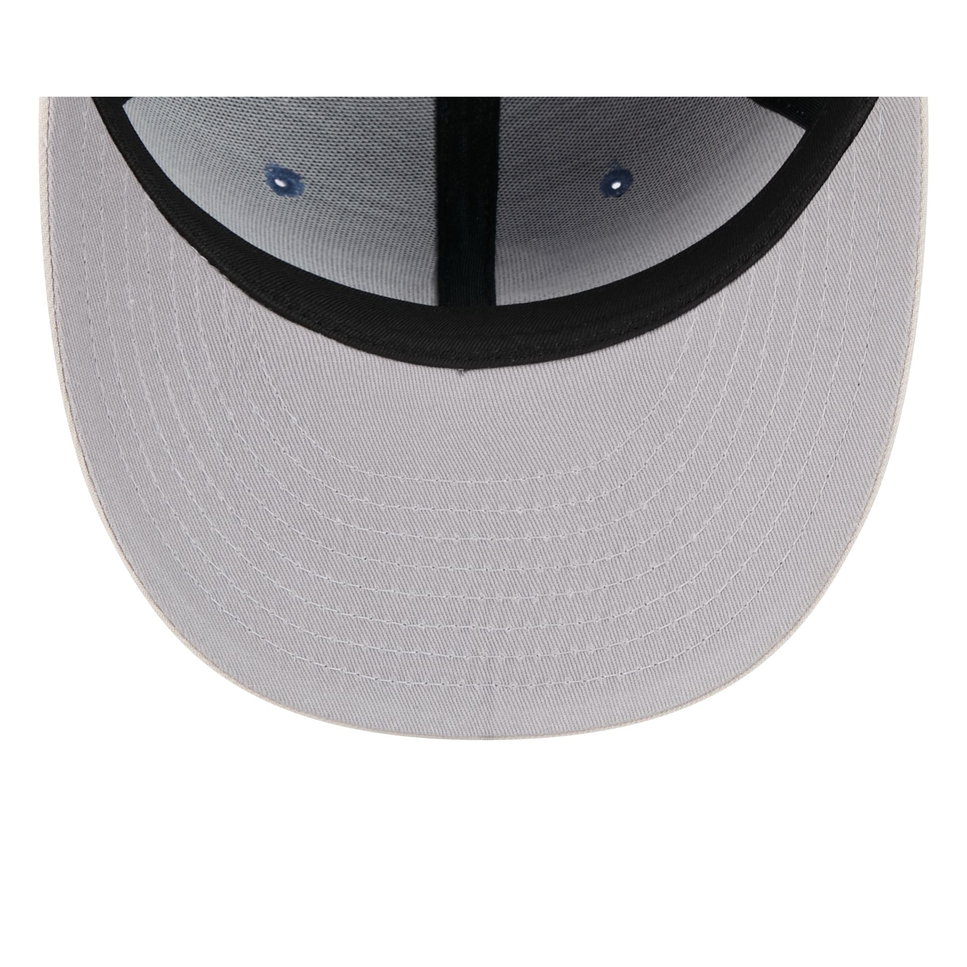 https://cdn.shopify.com/s/files/1/0601/2554/4675/files/60745257_59FIFTY_TTDENIMJACQRD5950_CHIWHI_IND_UV.jpg?v=1746108048