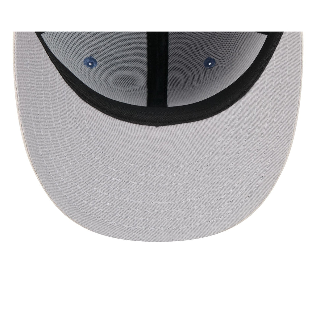 https://cdn.shopify.com/s/files/1/0601/2554/4675/files/60745260_59FIFTY_TTDENIMJACQRD5950_BOSRED_IND_UV.jpg?v=1746108052