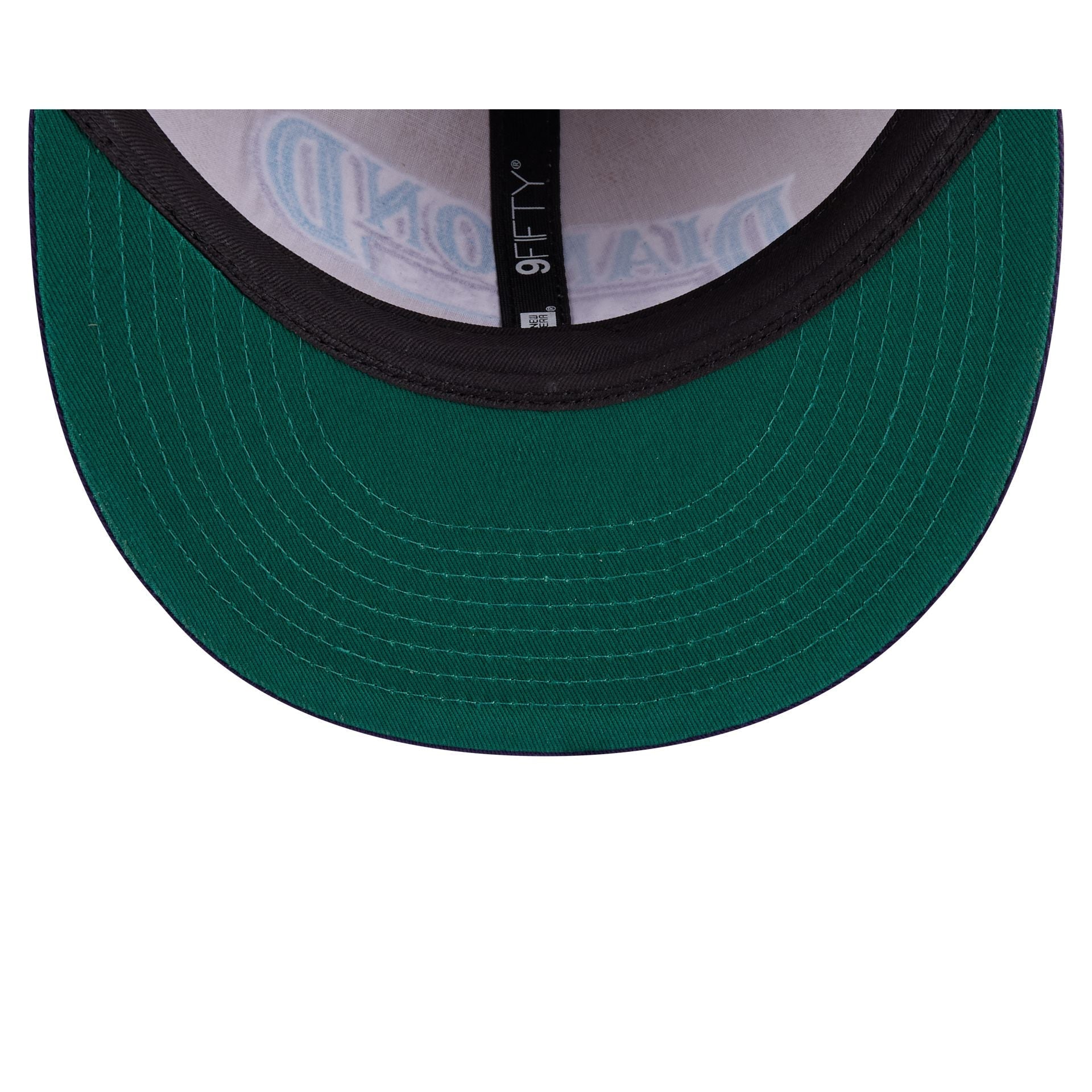 https://cdn.shopify.com/s/files/1/0601/2554/4675/files/60745764_RC9FIFTY_LifestyleEnergy_ARIDIA_OTC_UV.jpg?v=1743788643