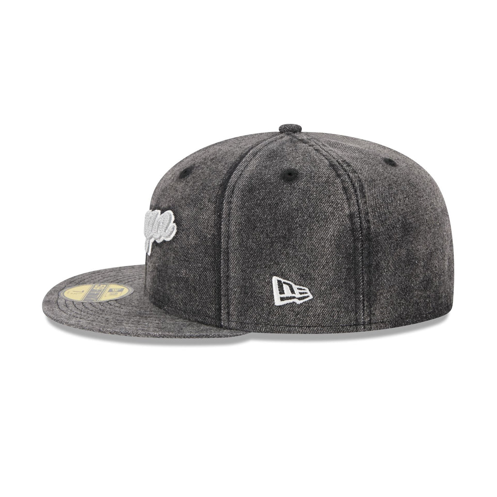 https://cdn.shopify.com/s/files/1/0601/2554/4675/files/60746837_59FIFTY_LifestyleEnergy_CHIWHI_BLK_LSIDE.jpg?v=1744736999