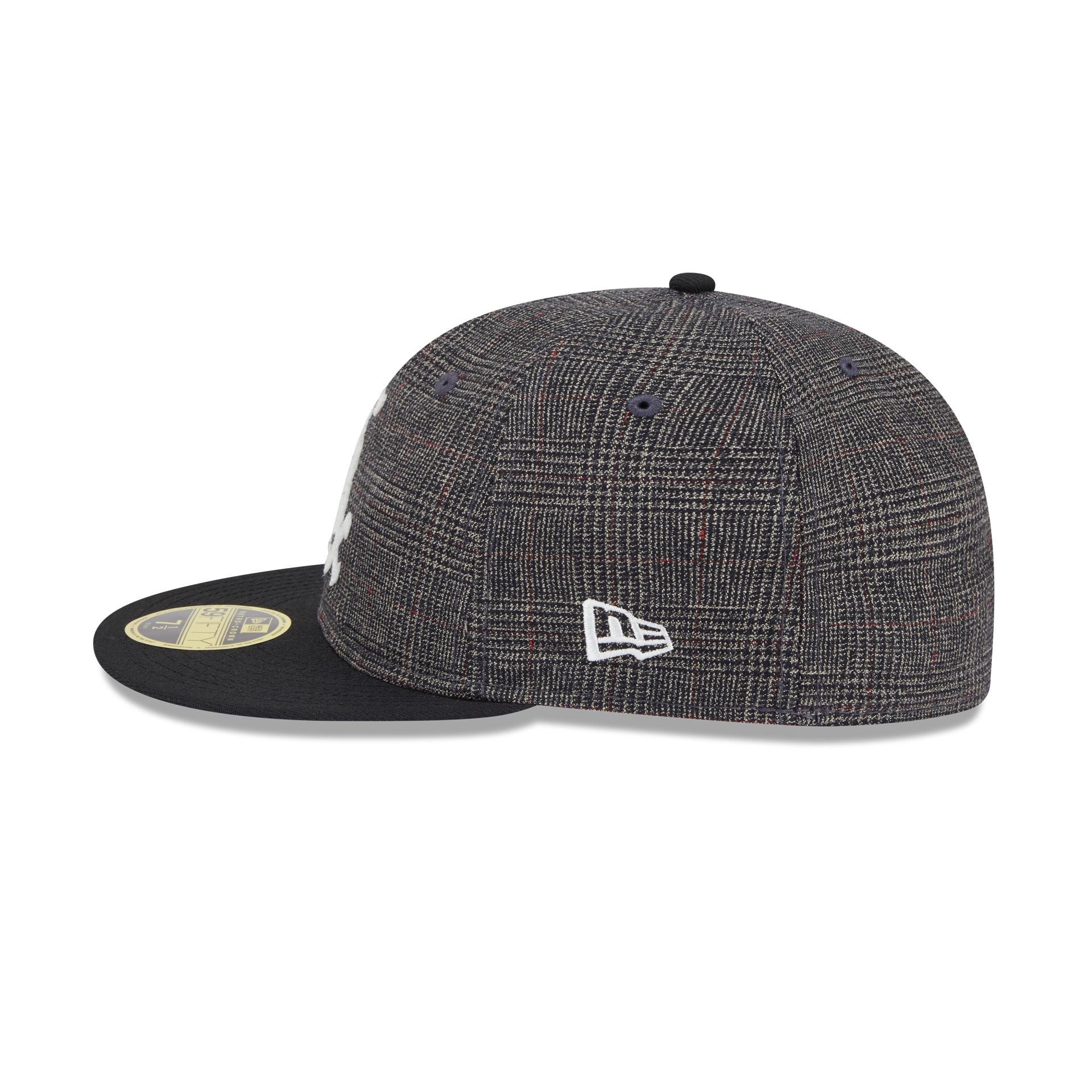 https://cdn.shopify.com/s/files/1/0601/2554/4675/files/60750723_RC59FIFTY_5950DAY5950RC2704_CHIWHI_BLK_LSIDE.jpg?v=1745502717