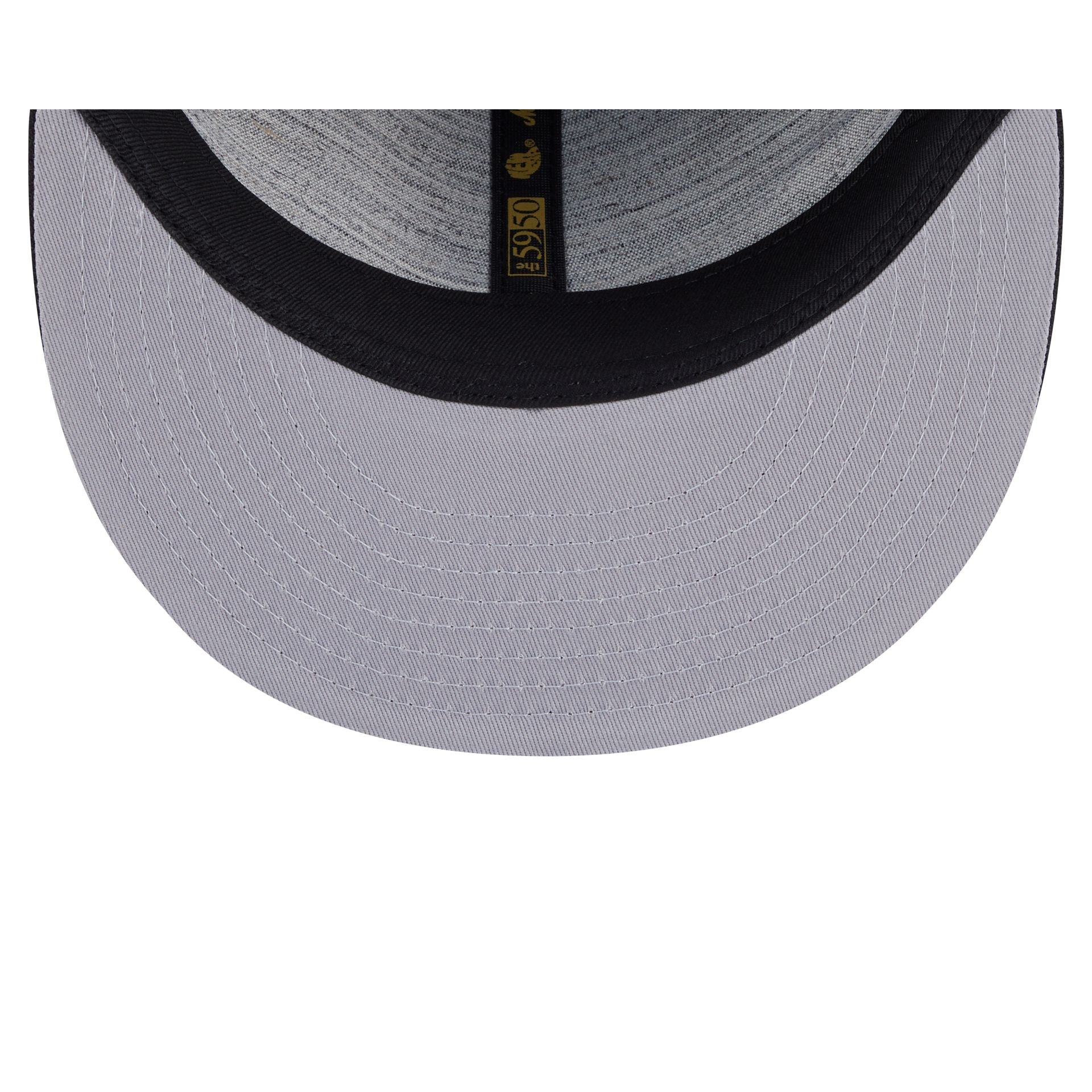 https://cdn.shopify.com/s/files/1/0601/2554/4675/files/60750723_RC59FIFTY_5950DAY5950RC2704_CHIWHI_BLK_UV.jpg?v=1745502717