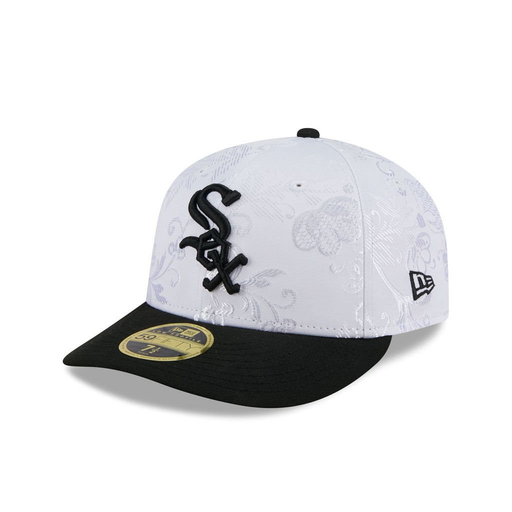 https://cdn.shopify.com/s/files/1/0601/2554/4675/files/60750742_LP59FIFTY_5950DAY5950LP2704_CHIWHI_XWH_3QL.jpg?v=1745502729