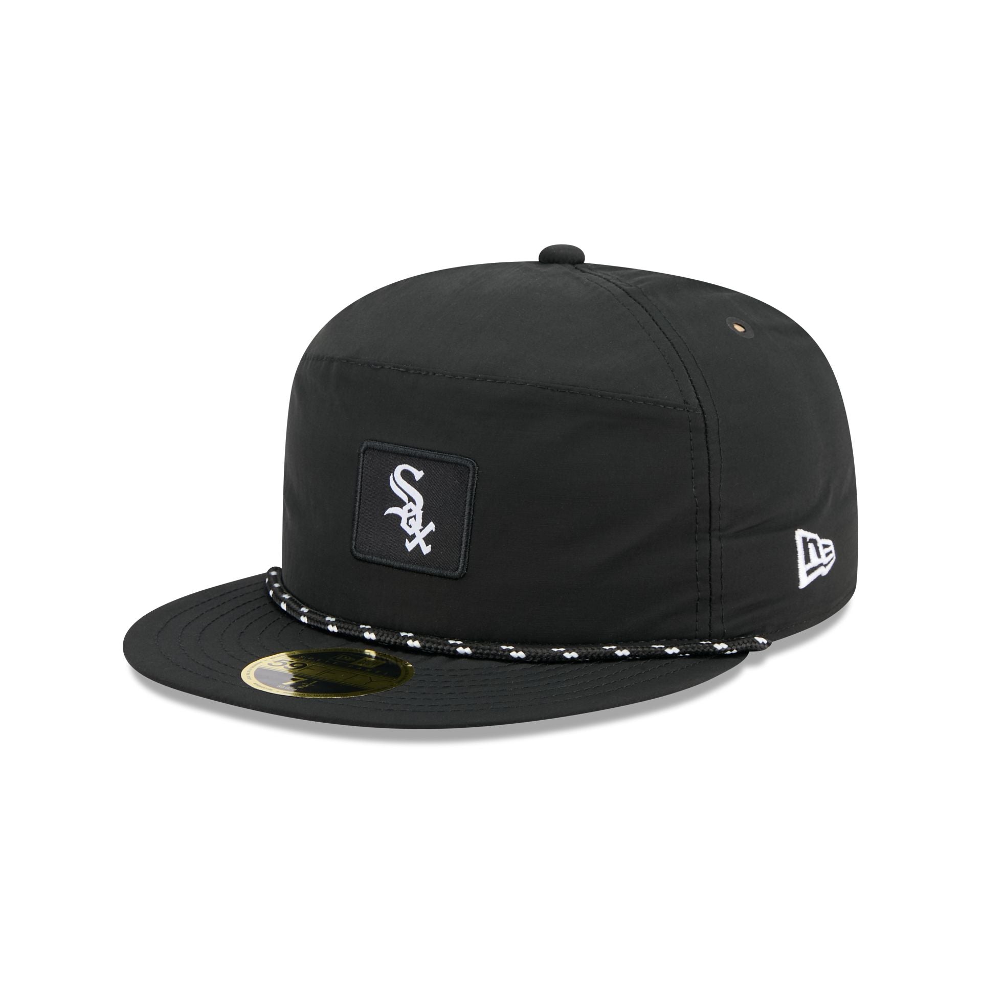 https://cdn.shopify.com/s/files/1/0601/2554/4675/files/60750795_59FIFTY_5950DAY5950SP270_CHIWHI_BLK_3QL.jpg?v=1745502725