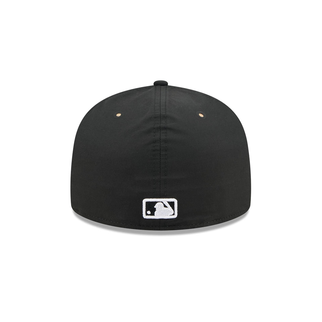 https://cdn.shopify.com/s/files/1/0601/2554/4675/files/60750795_59FIFTY_5950DAY5950SP270_CHIWHI_BLK_R.jpg?v=1745502725