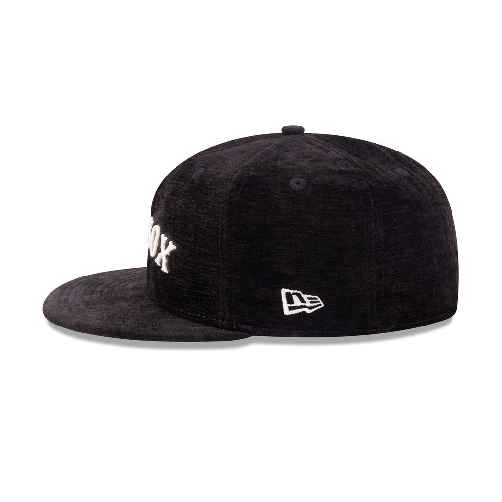 https://cdn.shopify.com/s/files/1/0601/2554/4675/files/60750859_59FIFTY_5950DAY595027040_BOSRED_BLK_LSIDE.jpg?v=1745502722