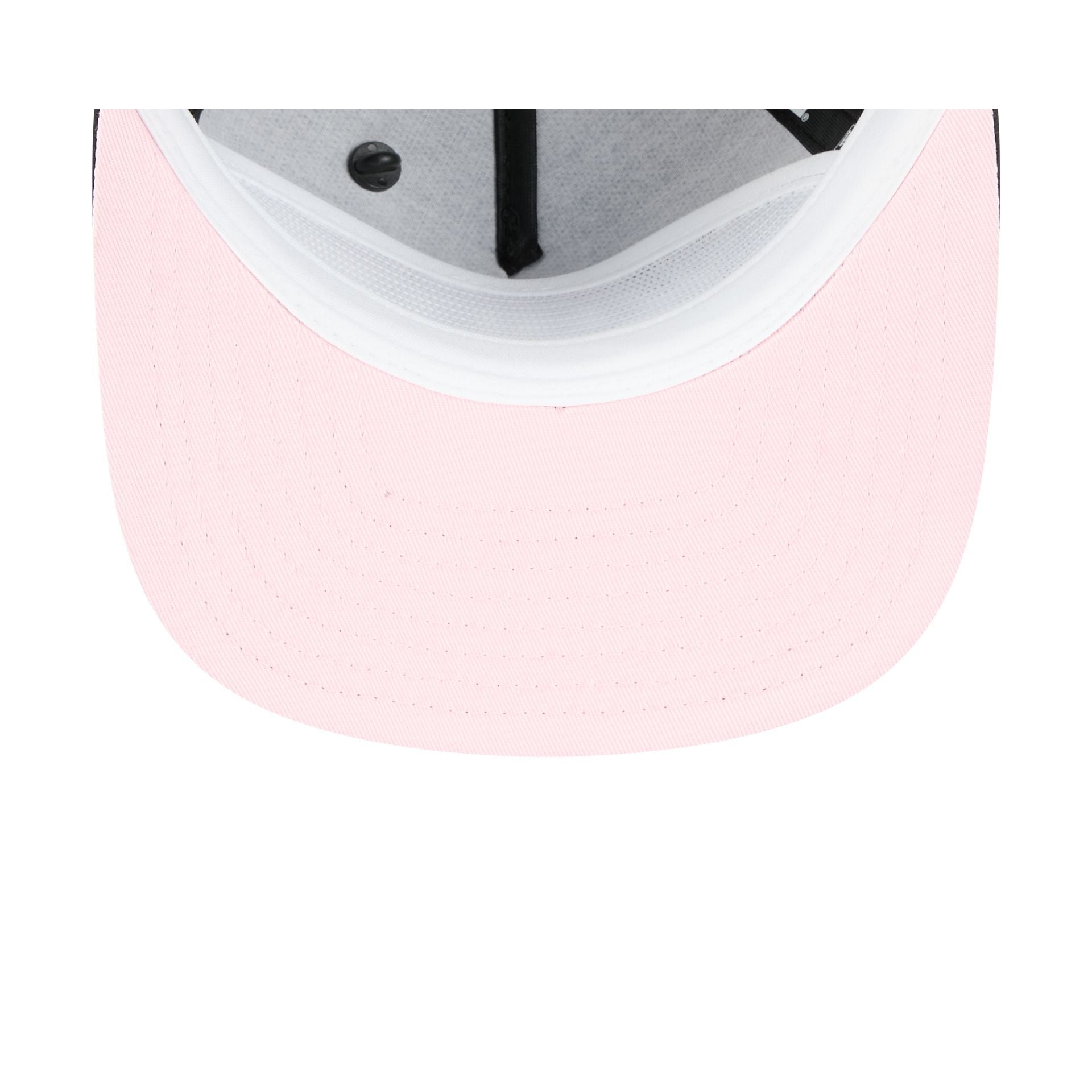 https://cdn.shopify.com/s/files/1/0601/2554/4675/files/60755729_GOLFER_BLC19TWENTY27738_ARIDIA_OTC_UV.jpg?v=1747166220