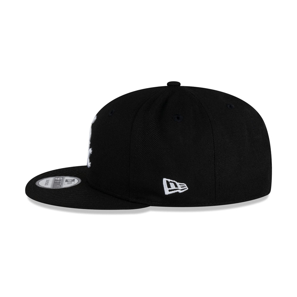 https://cdn.shopify.com/s/files/1/0601/2554/4675/files/60757603_9FIFTY_MLB25950CHIWHI125ANNOTC_CHIWHI_BLK_LSIDE.jpg?v=1744202328