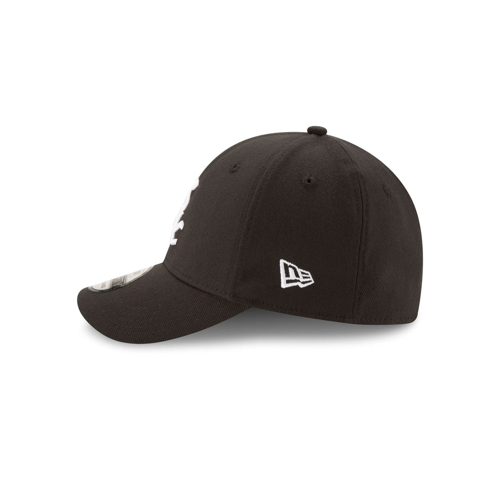 https://cdn.shopify.com/s/files/1/0601/2554/4675/files/60757604_39THIRTY_MLB253930CHIWHI125ANNGM_CHIWHI_BLK_LSIDE.jpg?v=1744202328