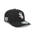 https://cdn.shopify.com/s/files/1/0601/2554/4675/files/60757605_9SEVENTY_MLB25PLREP970SSCHIWHI125ANNGM_CHIWHI_BLK_3QR.jpg?v=1744202329