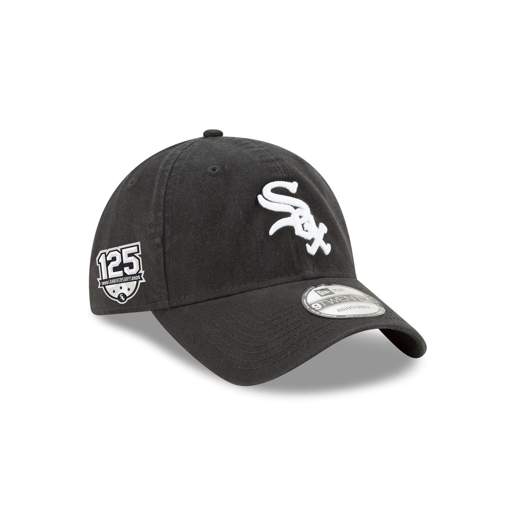 https://cdn.shopify.com/s/files/1/0601/2554/4675/files/60757610_K9FORTYMC_MLB25920REPCHIWHI125ANNALT25_CHIWHI_BLK_3QR.jpg?v=1744202328